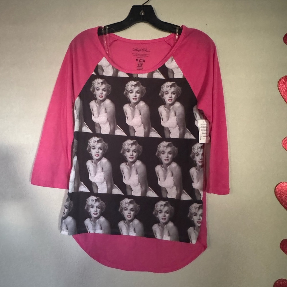 NWT Marilyn Monroe Graphic Shirt